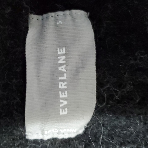 [SOLD] Everlane Alpaca Crew - Picture 6 of 7